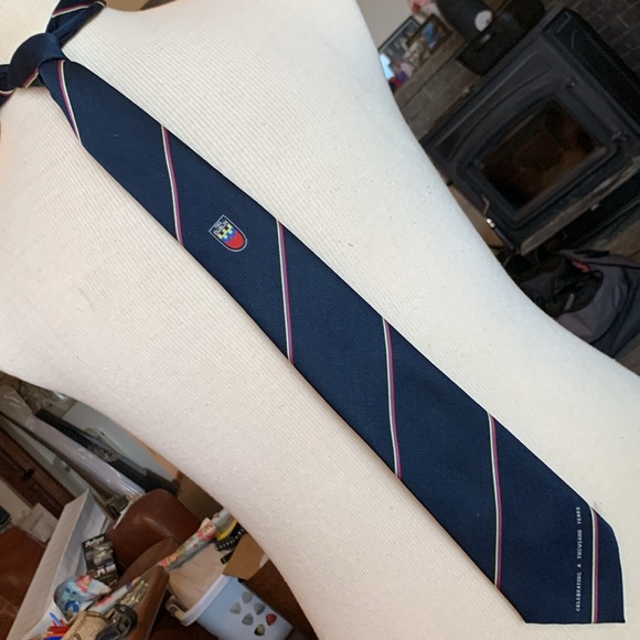 RARE DUBLIN 1988 THOUSAND YEAR ANNIVERSARY CELEBRATION COMMEMORATIVE NECKTIE - Picture 7 of 13